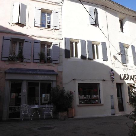 Apartamento Le Pigeonnier Malaucène Exterior foto
