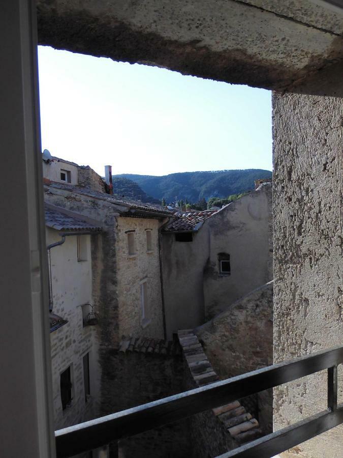 Apartamento Le Pigeonnier Malaucène Exterior foto