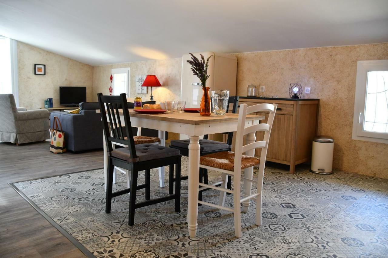 Apartamento Le Pigeonnier Malaucène Exterior foto