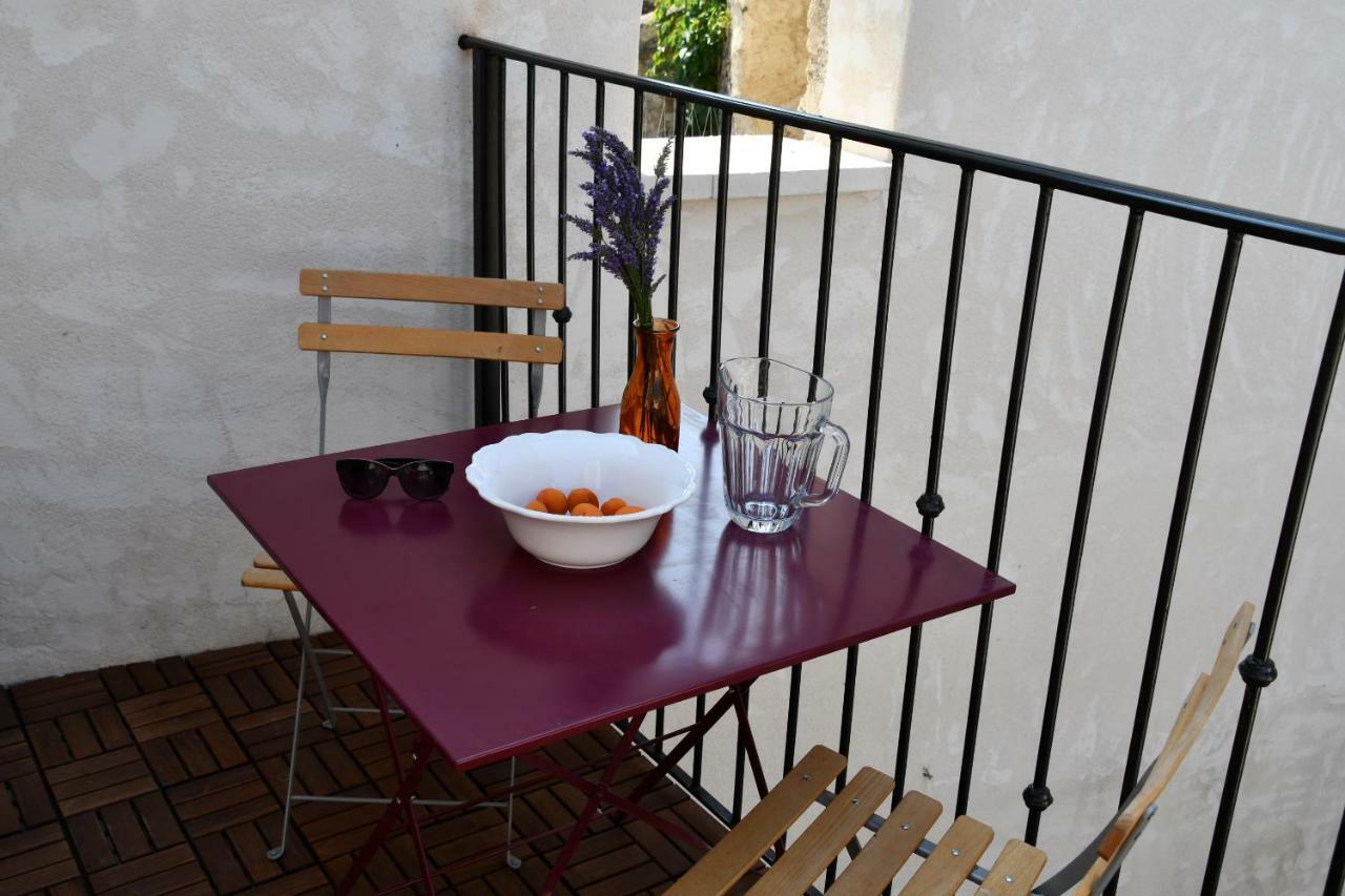 Apartamento Le Pigeonnier Malaucène Exterior foto